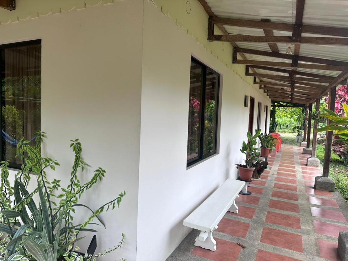 River Side Lodge Horquetas Exterior photo